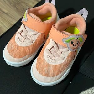 Girls Nike Team Hustle D 10